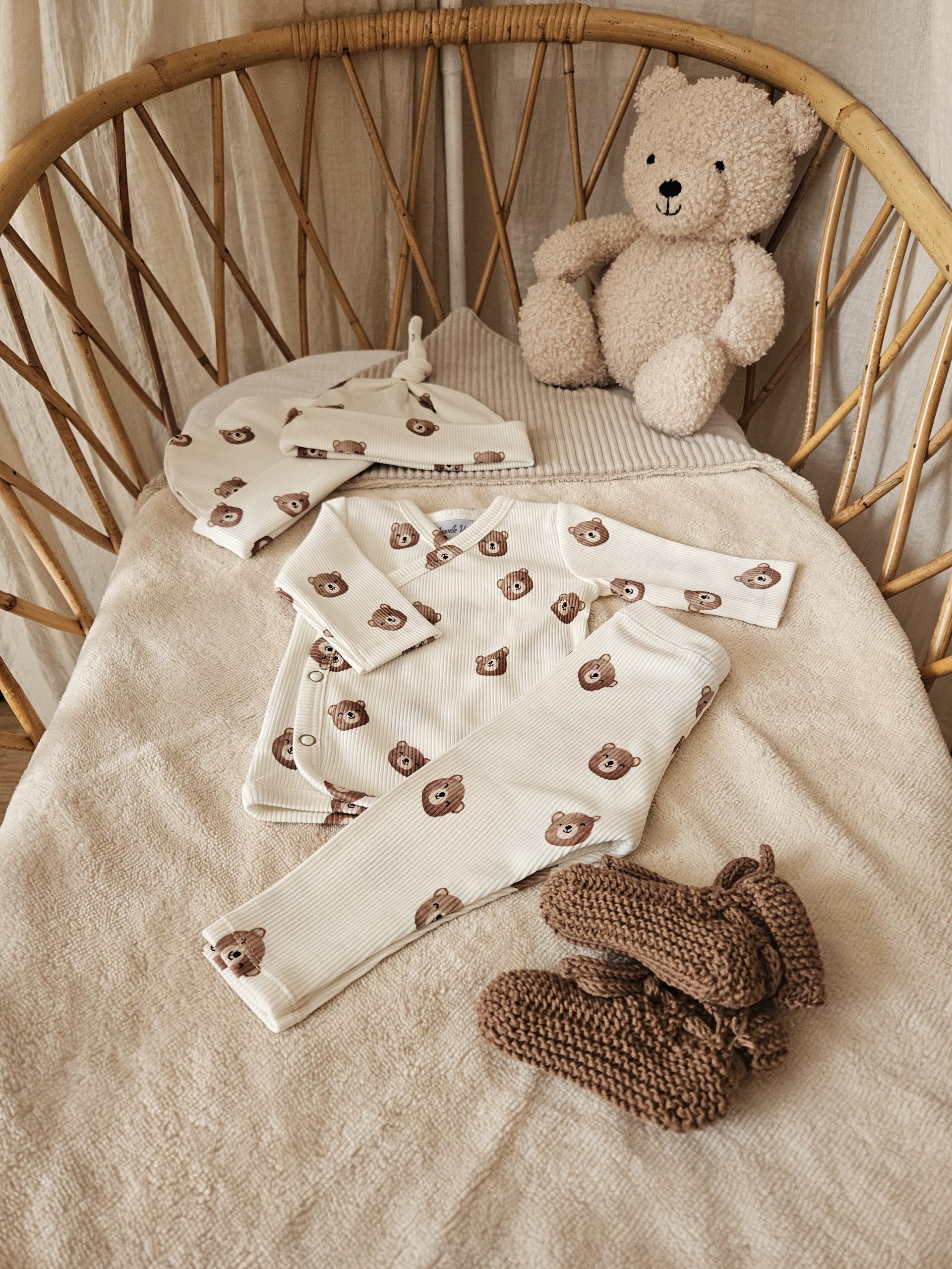 Overslagshirtje lieve beertjes ecru