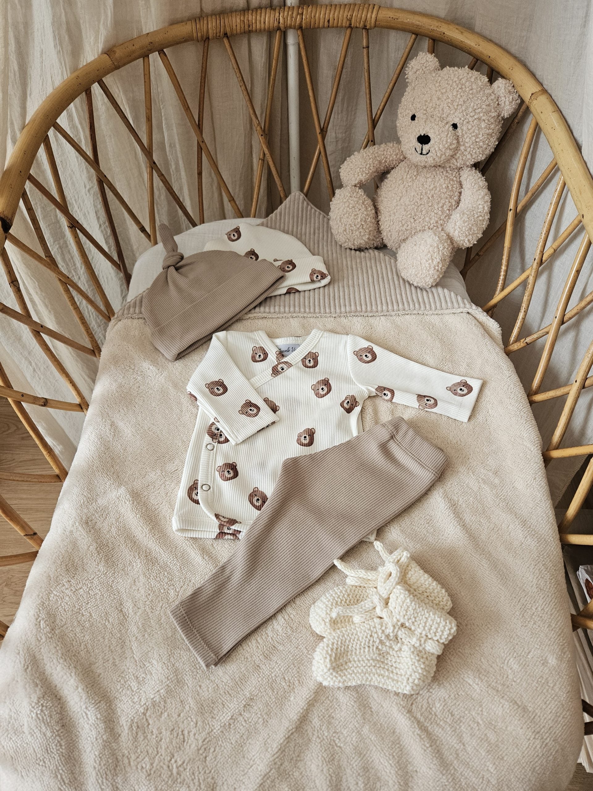 Overslagshirtje lieve beertjes ecru