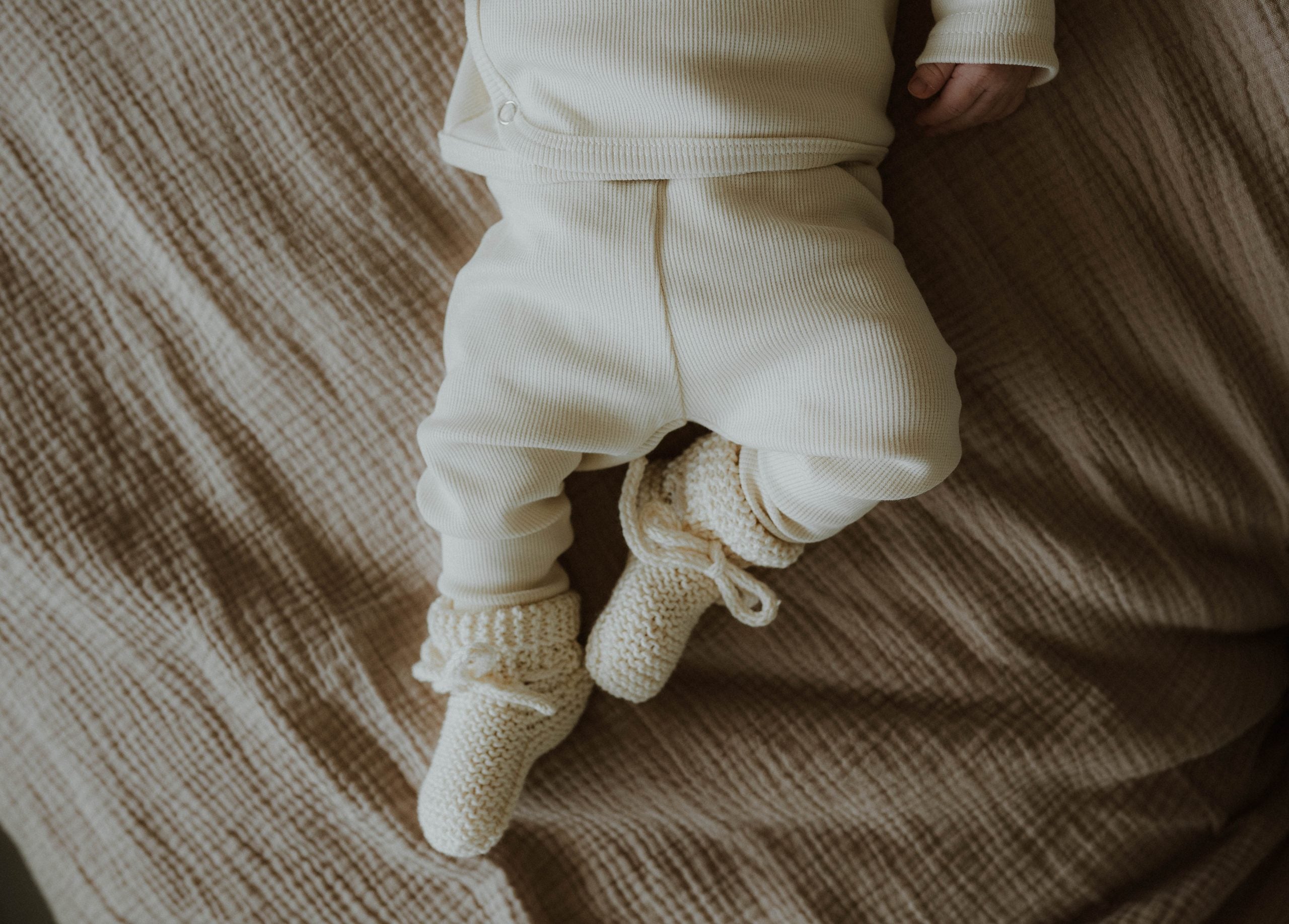 Broekje rib gebroken wit