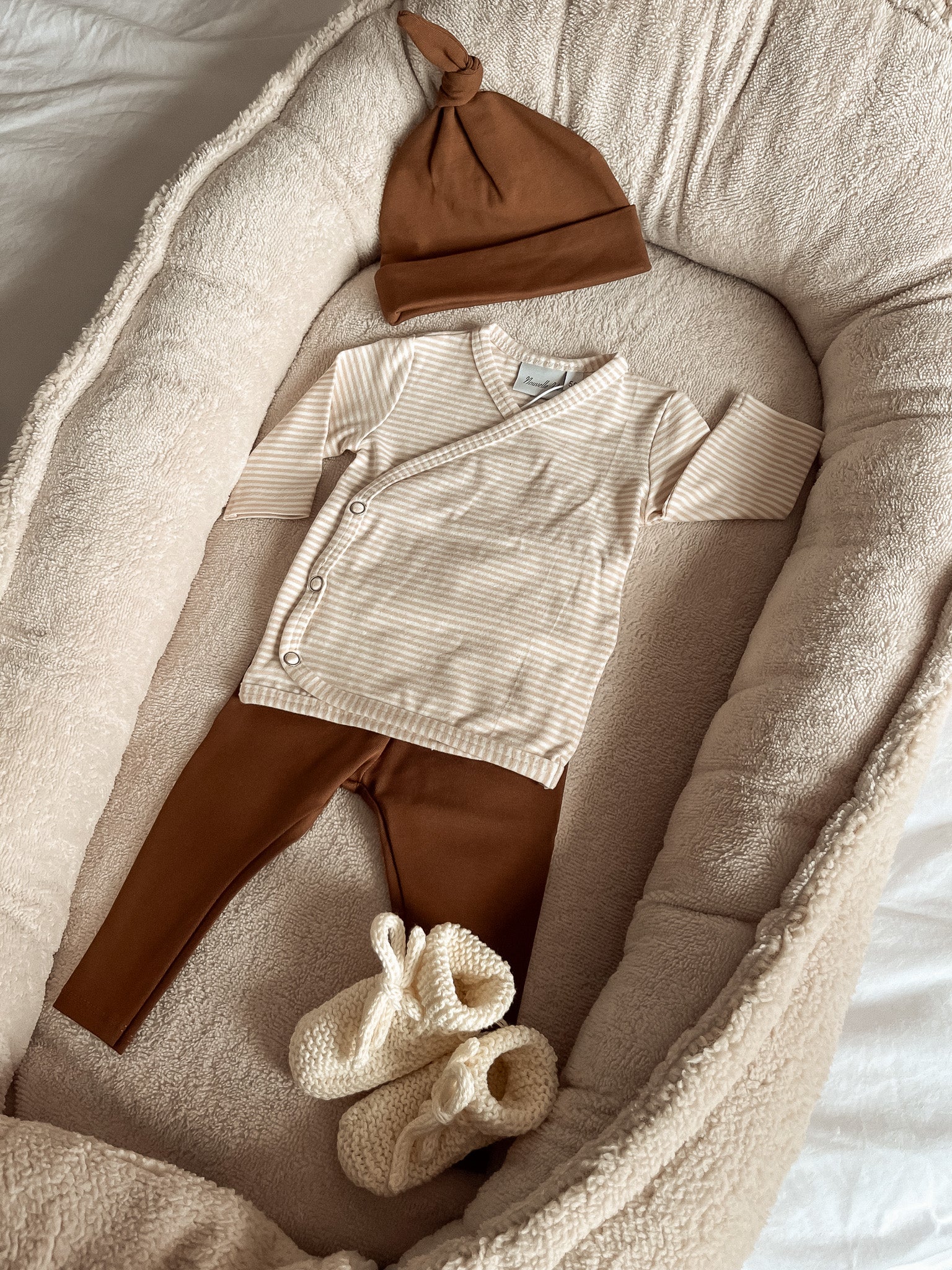 Mutsje chocolate brown