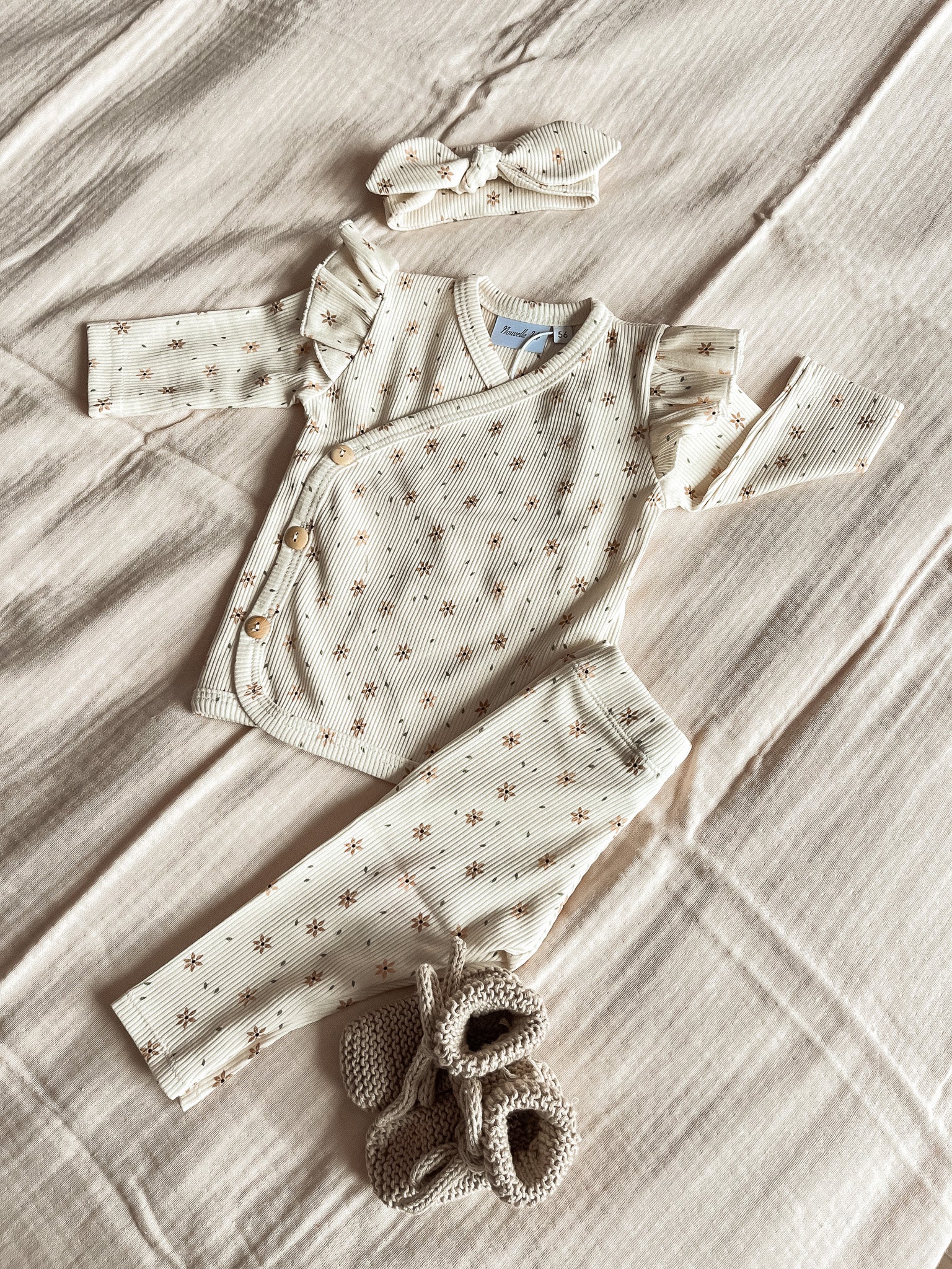 Overslagshirtje little flower naturel