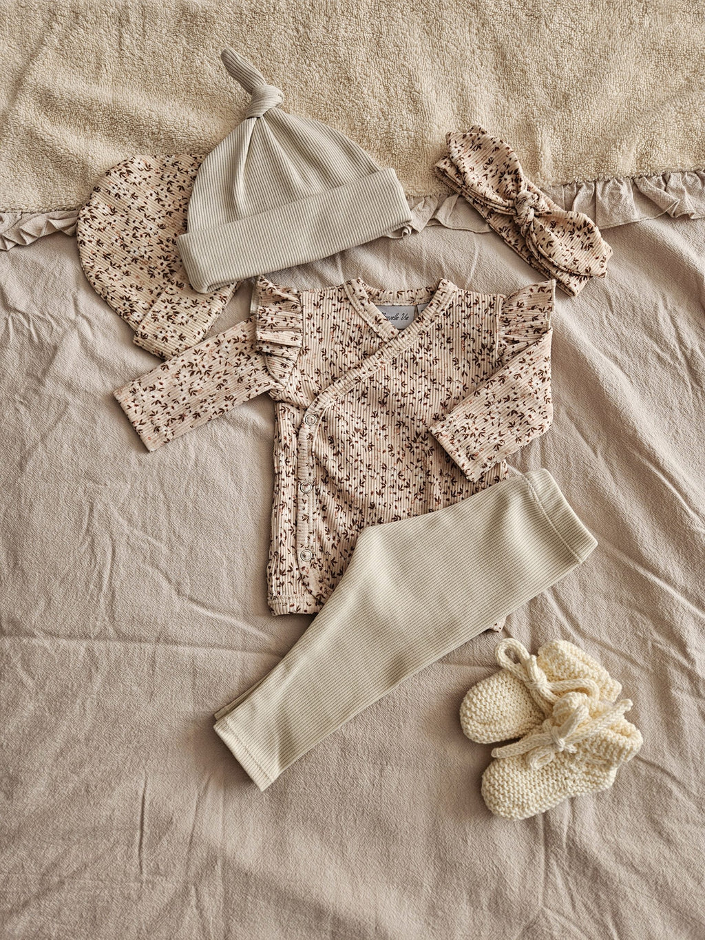 Overslagshirtje rib blossom beige