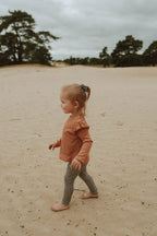 Longsleeve rib cognac ruffle