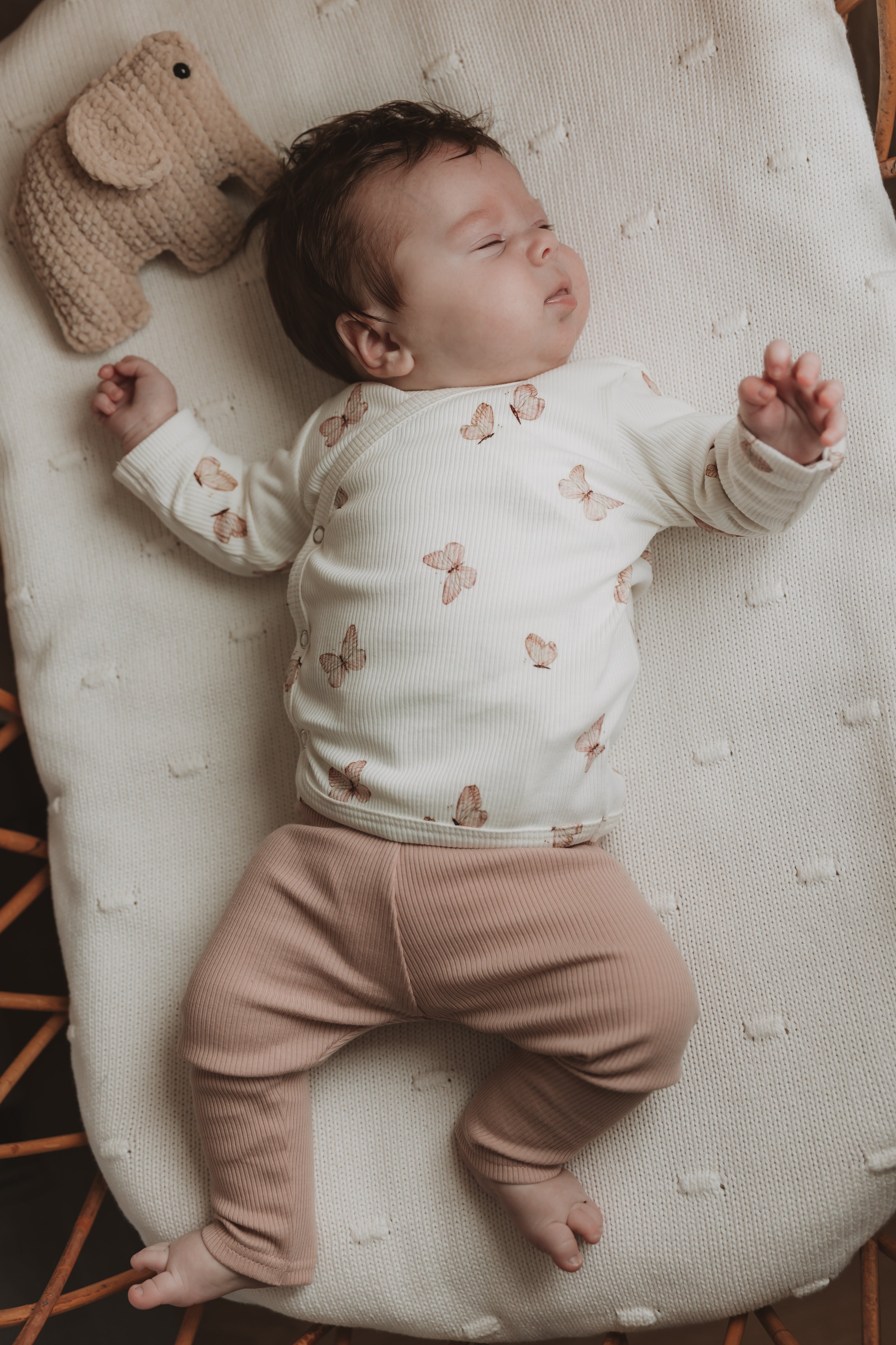 Outfit vlindertjes rib zachtroze