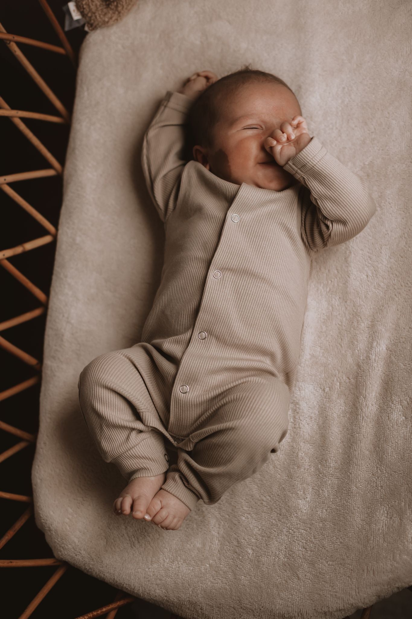 Boxpakje rib taupe