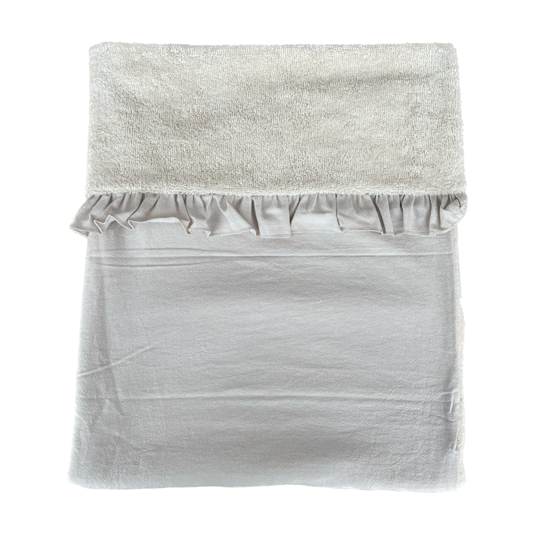 Wiegdeken cotton ruffle zand detail